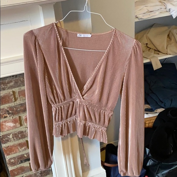 Zara Tops - Fun & Flirty Zara Night Out Blush Top 🍷🤍